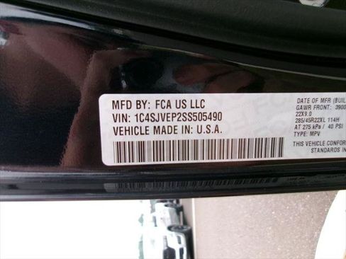 Certified 2025 Jeep Grand Wagoneer 4WD image 19