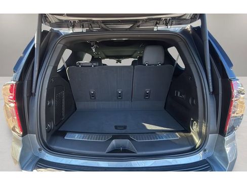 Certified 2023 Chevrolet Tahoe Z71 w/ Luxury Package image 32