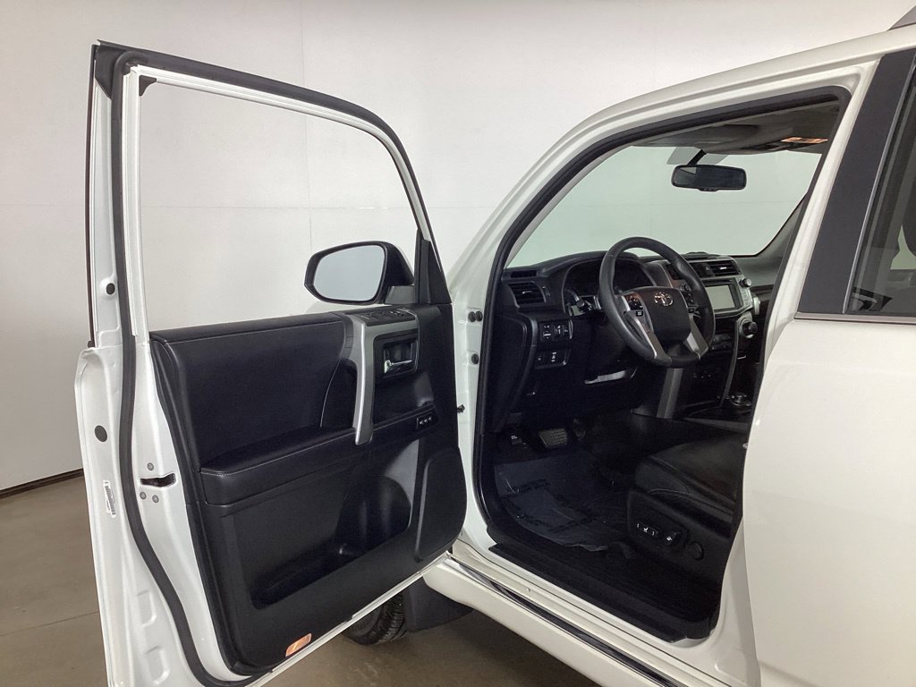 Used 2019 Toyota 4Runner Limited AWD/4WD image 9