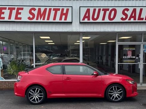 Used 2016 Scion tC image 5