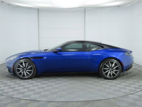 Used 2018 Aston Martin DB11 V12 image 8