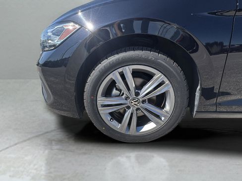 Used 2024 Volkswagen Jetta SE image 17