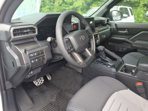 Used 2025 Toyota Tacoma TRD Sport AWD/4WD image 12