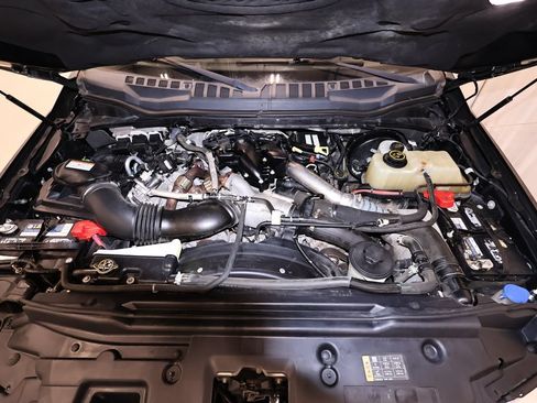 Certified 2019 Ford F350 Lariat w/ Lariat Ultimate Package AWD/4WD image 45
