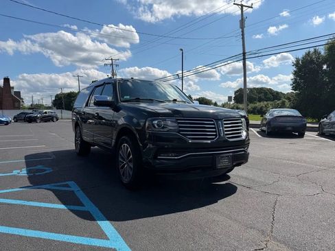 Used 2015 Lincoln Navigator L 4WD image 4