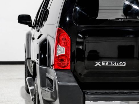 Used 2015 Nissan Xterra X AWD/4WD image 46