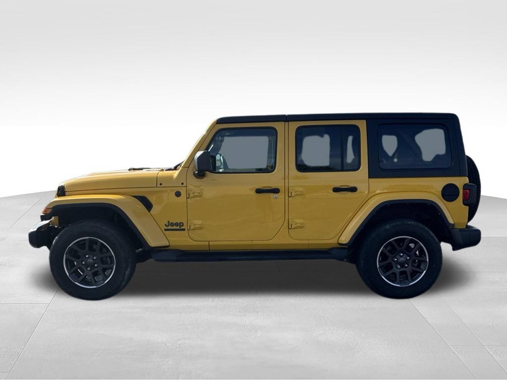 Used 2021 Jeep Wrangler Unlimited Sahara AWD/4WD image 8