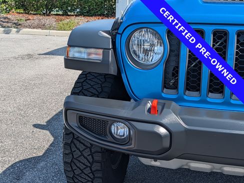 Used 2023 Jeep Gladiator Mojave w/ Cold Weather Group AWD/4WD image 9