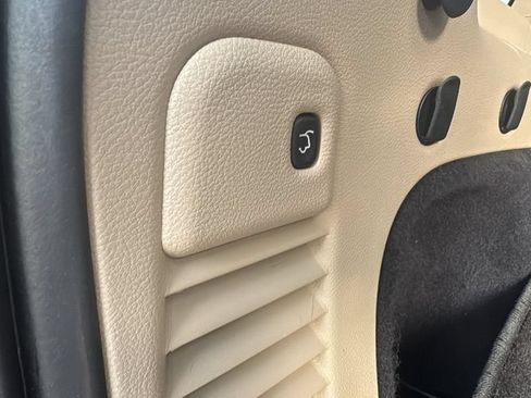 Used 2017 Jeep Grand Cherokee Limited AWD/4WD image 29