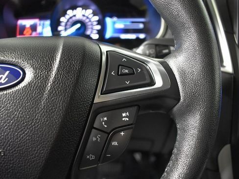 Used 2021 Ford Edge SEL image 16