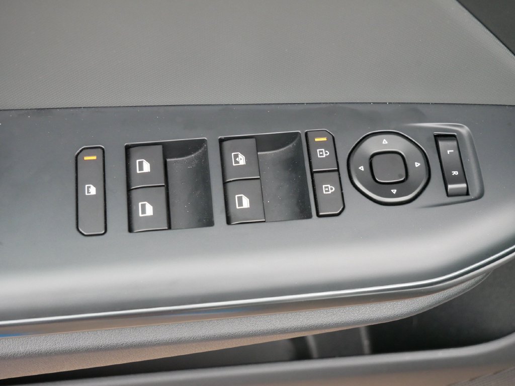Used 2025 Kia K4 FWD image 17