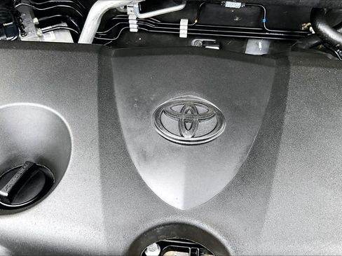 Used 2024 Toyota RAV4 XLE w/ Convenience Package AWD/4WD image 33
