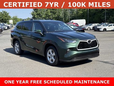 Used 2023 Toyota Highlander LE FWD image 1
