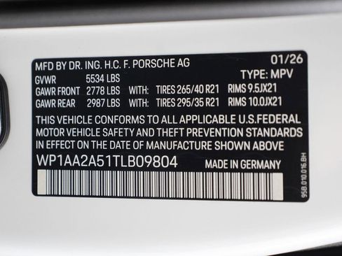 New 2026 Porsche Macan AWD/4WD image 24