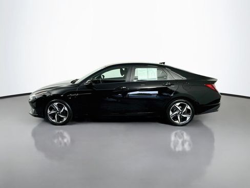 Used 2023 Hyundai Elantra SEL w/ Convenience Package FWD image 5