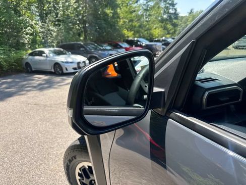 Used 2025 Toyota 4Runner TRD Off-Road AWD/4WD image 18