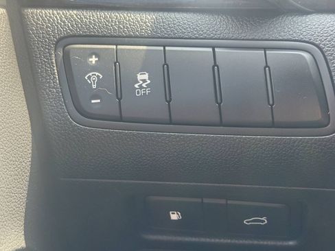 Used 2014 Kia Cadenza Premium w/ Luxury Package FWD image 27