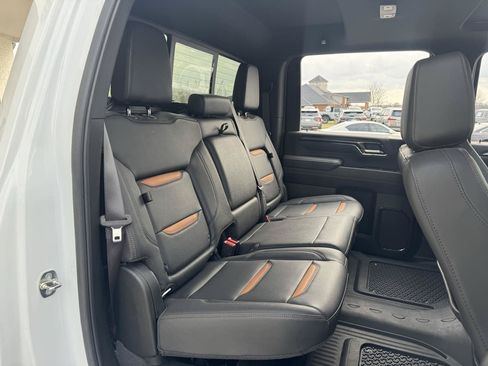 Used 2024 GMC Sierra 2500 AT4 w/ AT4 Premium Plus Package AWD/4WD image 14
