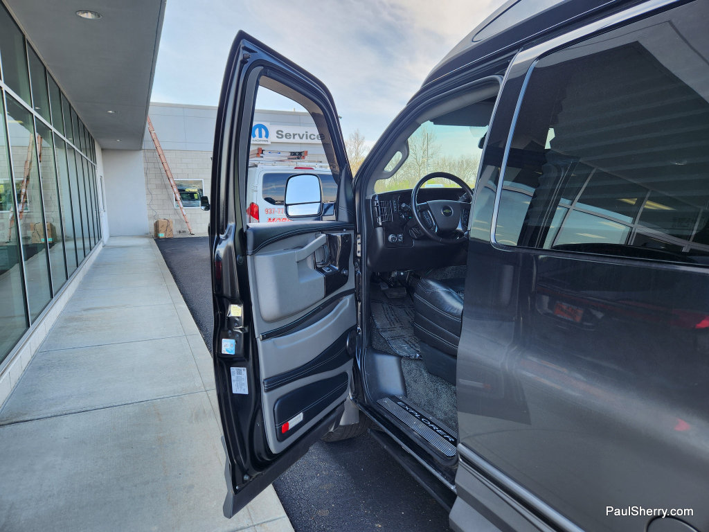 Used 2021 Chevrolet Express 2500 LS w/ Enhanced Convenience Package RWD image 37