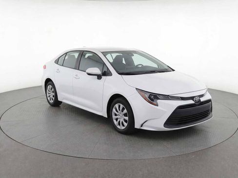Used 2024 Toyota Corolla LE FWD image 3