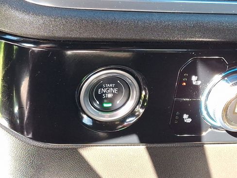 Used 2024 GMC Sierra 1500 Elevation image 25