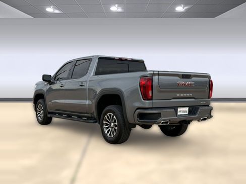 Used 2021 GMC Sierra 1500 AT4 w/ AT4 Value Package AWD/4WD image 3