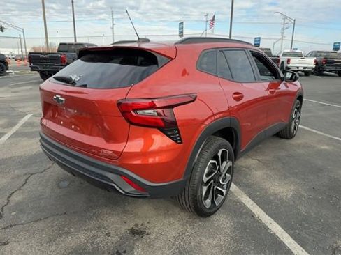 Used 2024 Chevrolet Trax RS w/ Driver Confidence Package image 8