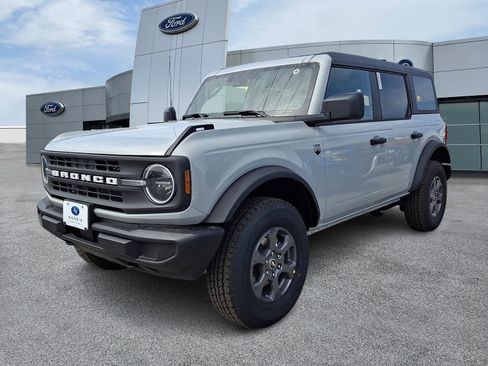 New 2026 Ford Bronco Big Bend image 2