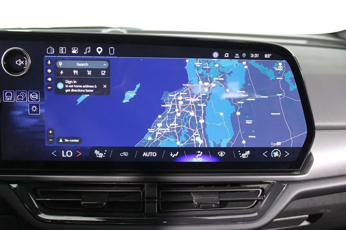Used 2024 Chevrolet Equinox EV RS FWD image 12