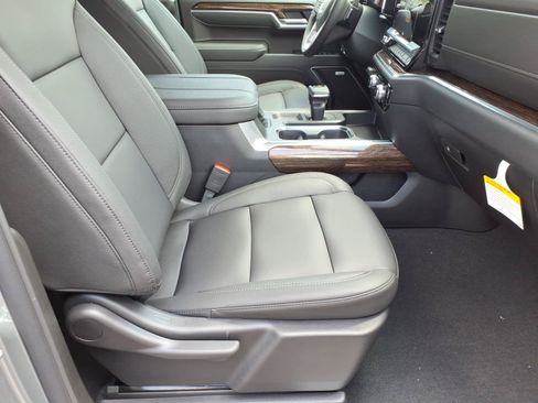New 2026 GMC Sierra 1500 Elevation w/ Elevation Premium Package AWD/4WD image 8