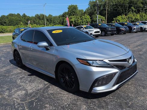 Used 2022 Toyota Camry XSE FWD image 1