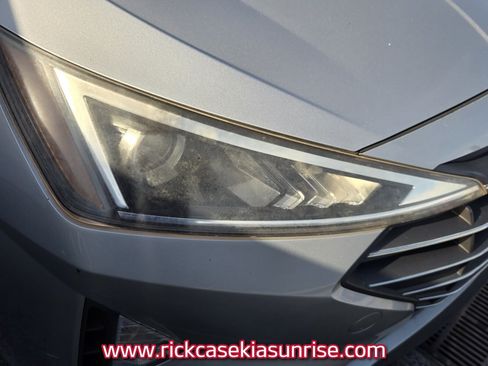 Used 2020 Hyundai Elantra SEL w/ Cargo Package (C1) FWD image 5
