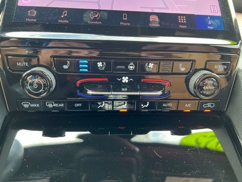 Certified 2025 Jeep Grand Cherokee Summit AWD/4WD image 33