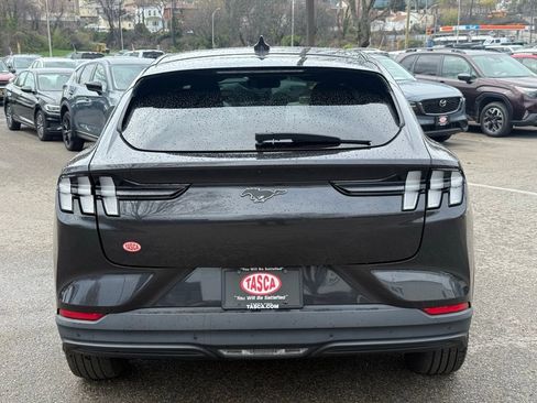 Used 2022 Ford Mustang Mach-E Select image 8