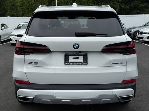 Used 2025 BMW X5 xDrive40i w/ Parking Assistance Package AWD/4WD image 5