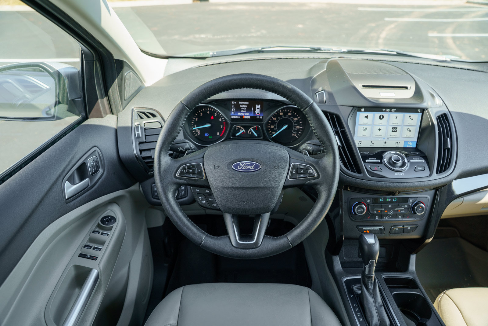 Used 2017 Ford Escape Titanium FWD image 24
