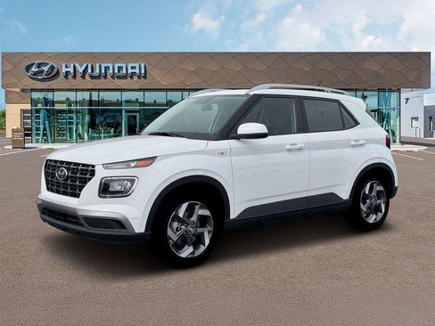 New 2026 Hyundai Venue SEL FWD image 2