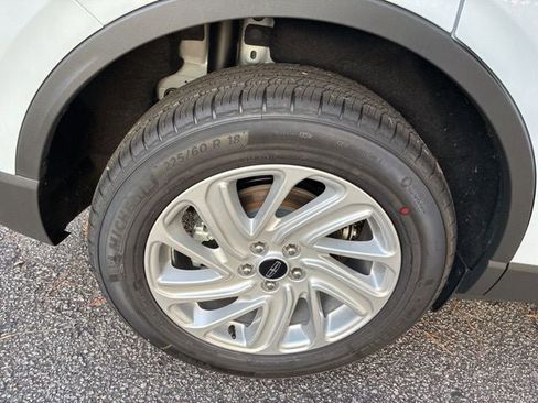 New 2026 Lincoln Corsair Premiere image 15