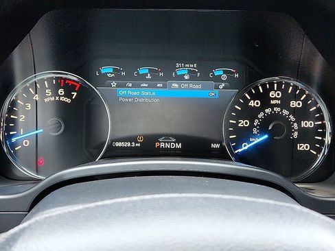 Used 2019 Ford F150 Platinum w/ Equipment Group 701A Luxury AWD/4WD image 9