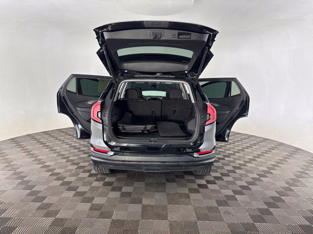 Used 2023 GMC Terrain SLE w/ Driver Convenience Package AWD/4WD image 28