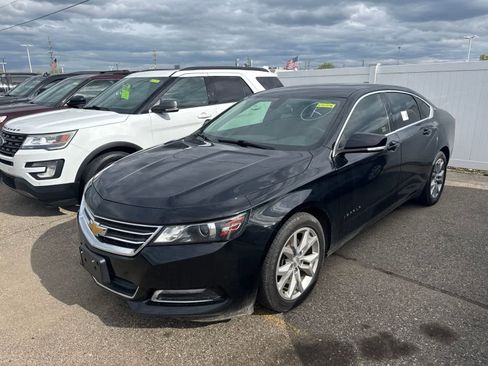 Used 2019 Chevrolet Impala LT FWD image 2