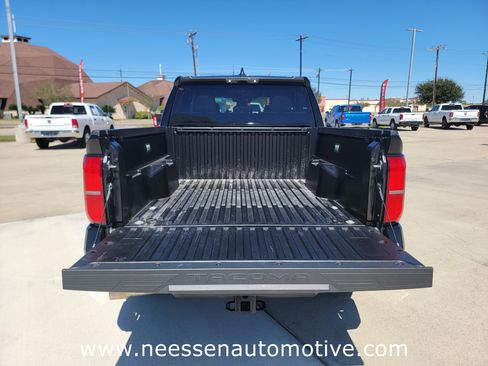 Used 2025 Toyota Tacoma SR5 image 28