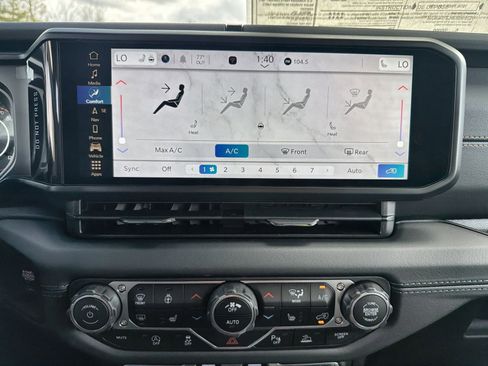 New 2025 Jeep Wrangler Sahara image 21