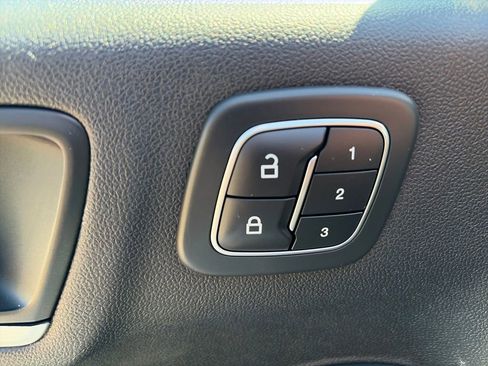 Used 2023 Ford Escape Platinum w/ Premium Technology Package AWD/4WD image 18