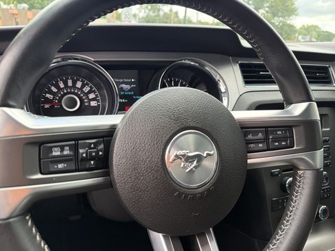 Used 2014 Ford Mustang GT Premium w/ Comfort Package RWD image 14