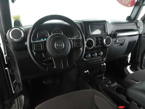Used 2014 Jeep Wrangler Unlimited Sahara w/ Dual Top Group AWD/4WD image 2