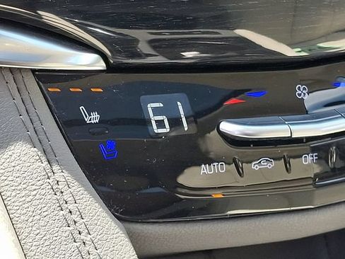 Certified 2024 Cadillac XT6 Premium Luxury w/ LPO, Floor Liner Package AWD/4WD image 23