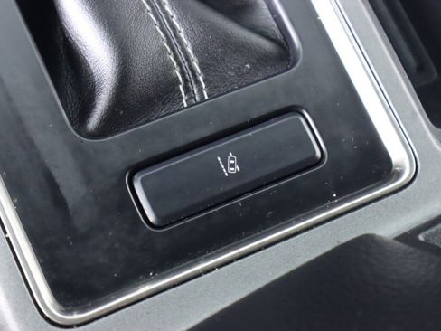 Used 2019 Ford F150 Raptor w/ Equipment Group 802A Luxury image 36