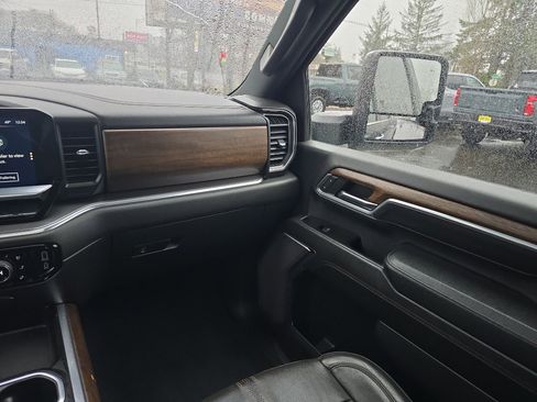 Certified 2024 Chevrolet Silverado 3500 High Country w/ High Country Premium Package image 25