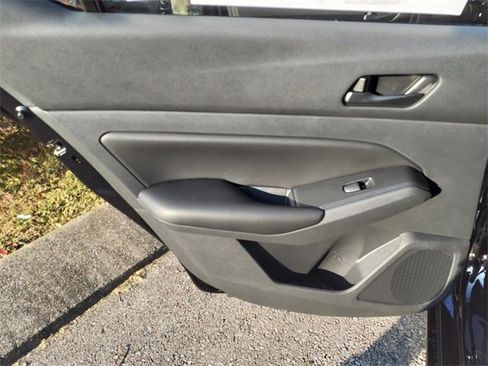 Certified 2025 Nissan Altima 2.5 S image 8